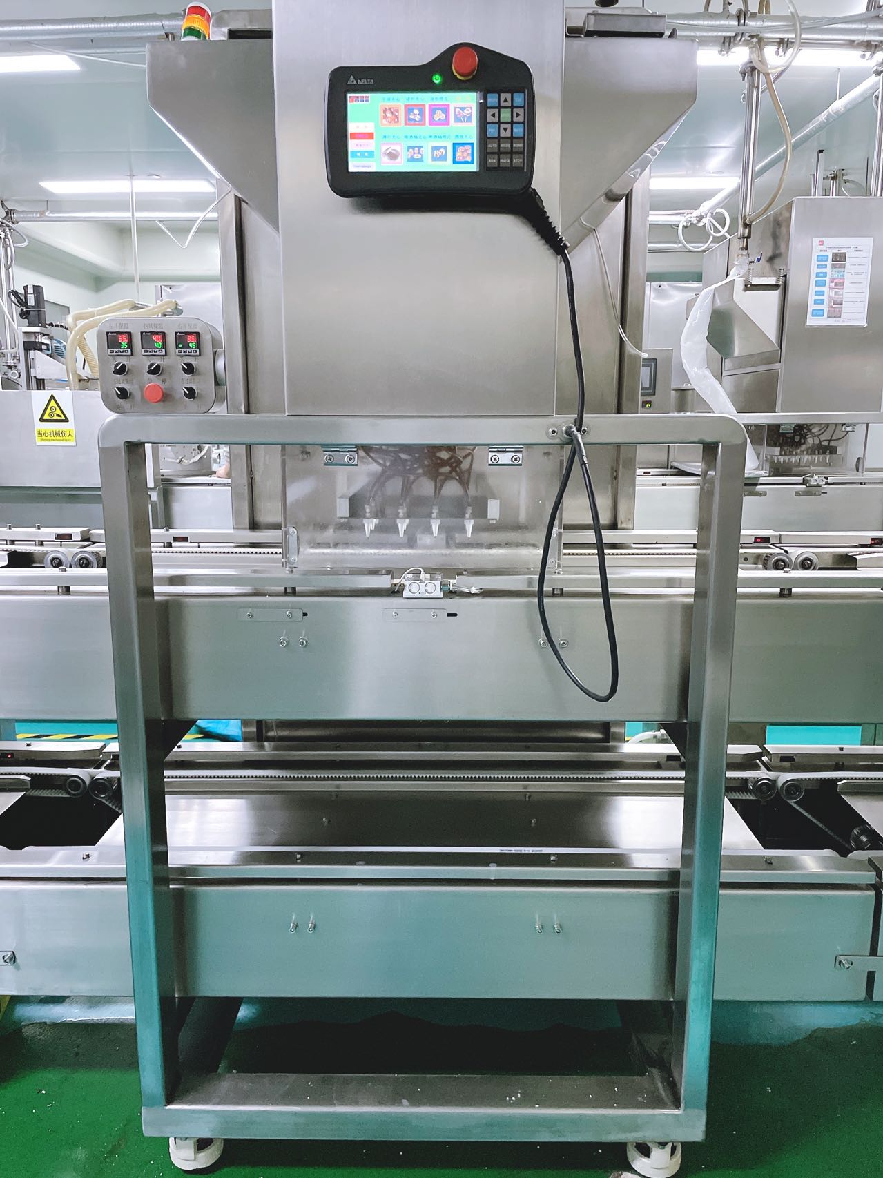 一勺更多的馅料巧克力线 & 加工