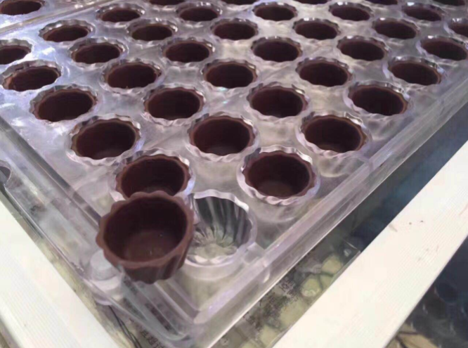 WAFER & other fillings chocolate shell molding line