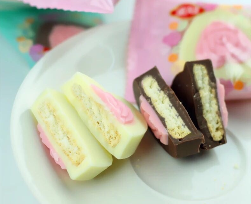 BISCUIT FILLING decoration chocolate line