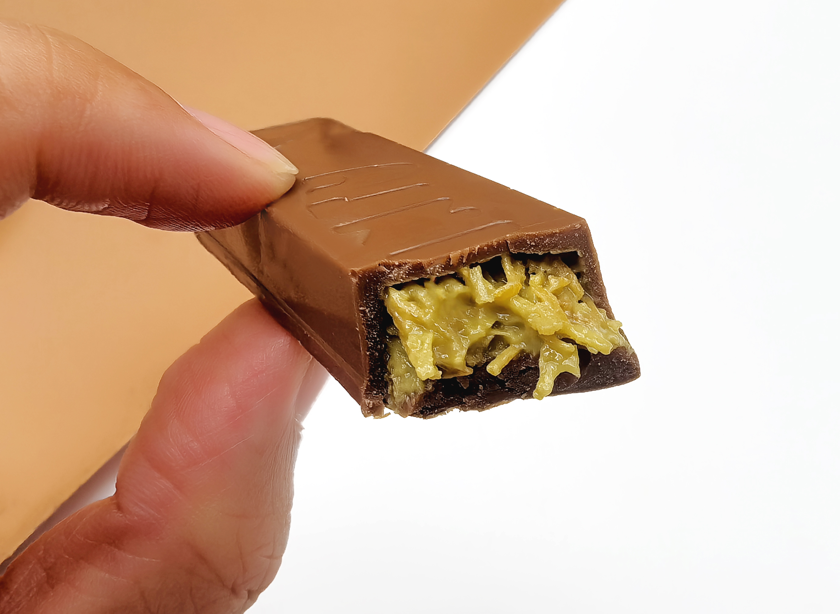 FILLING & Biscuit chocolate shell molding line