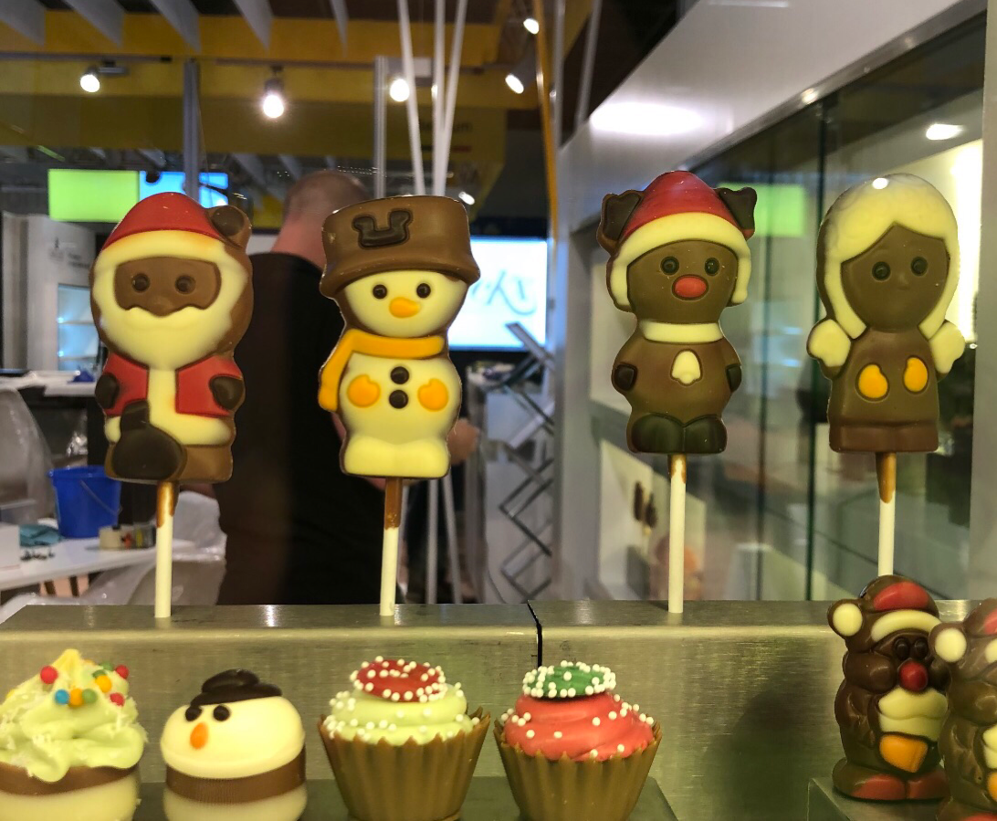 Decoration chocolate line & TRAYING