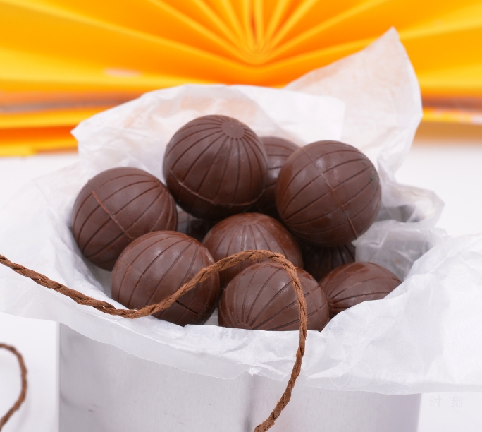 Classical Ball/Egg/Conch chocolate line (MF-BM)