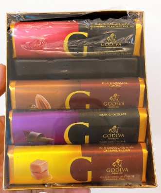 4.Decoration hollow chocolate line (Toy Inside)