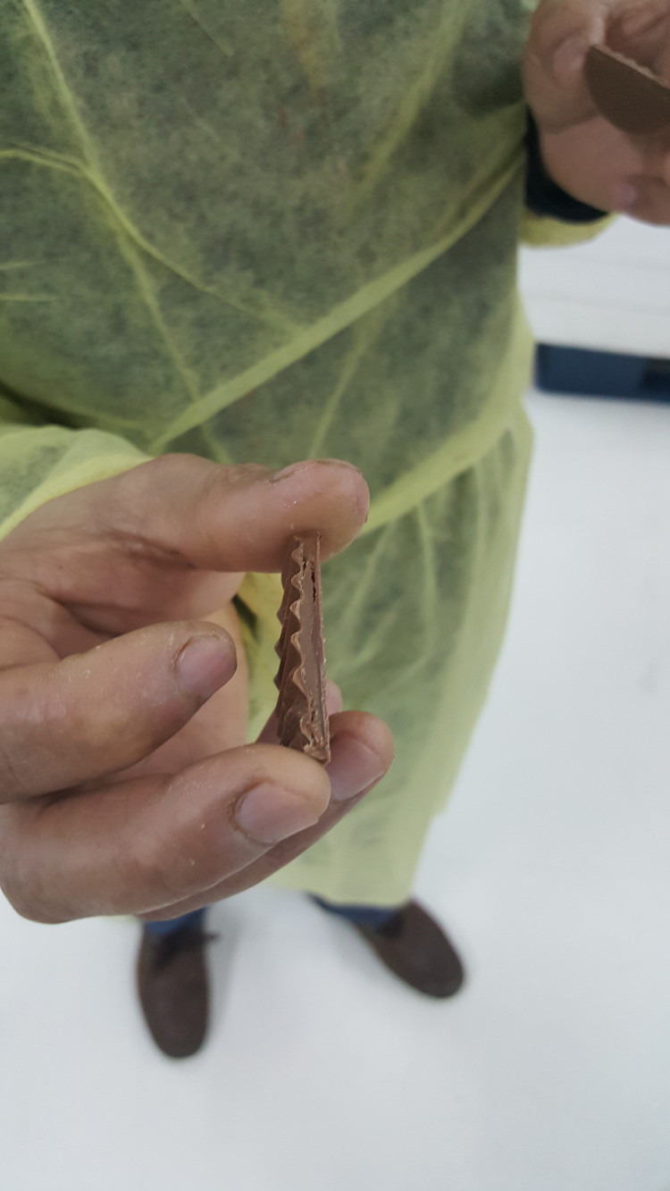 BISCUIT FILLING decoration chocolate line