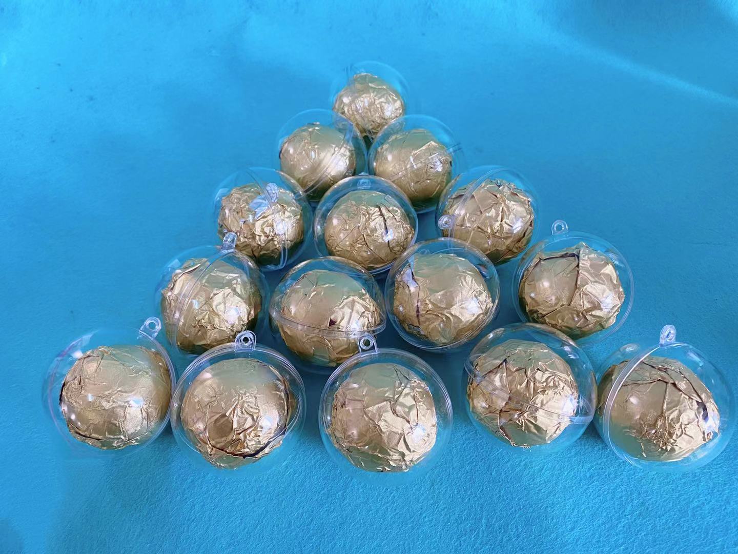 The famous hollow ball with marshmallow inside realize mass production.