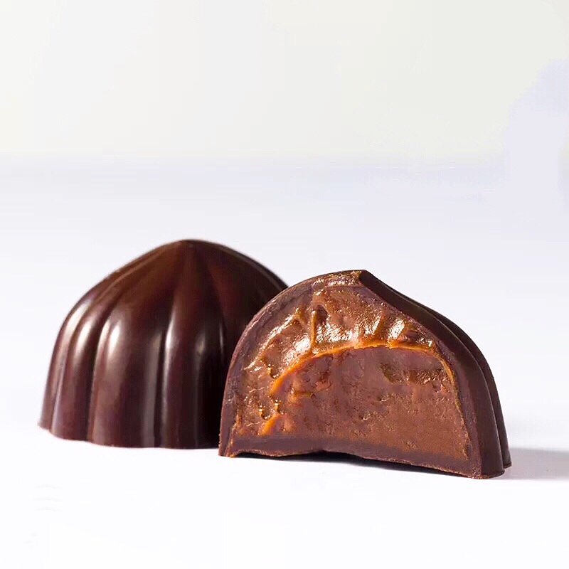 FILLING & Biscuit chocolate shell molding line