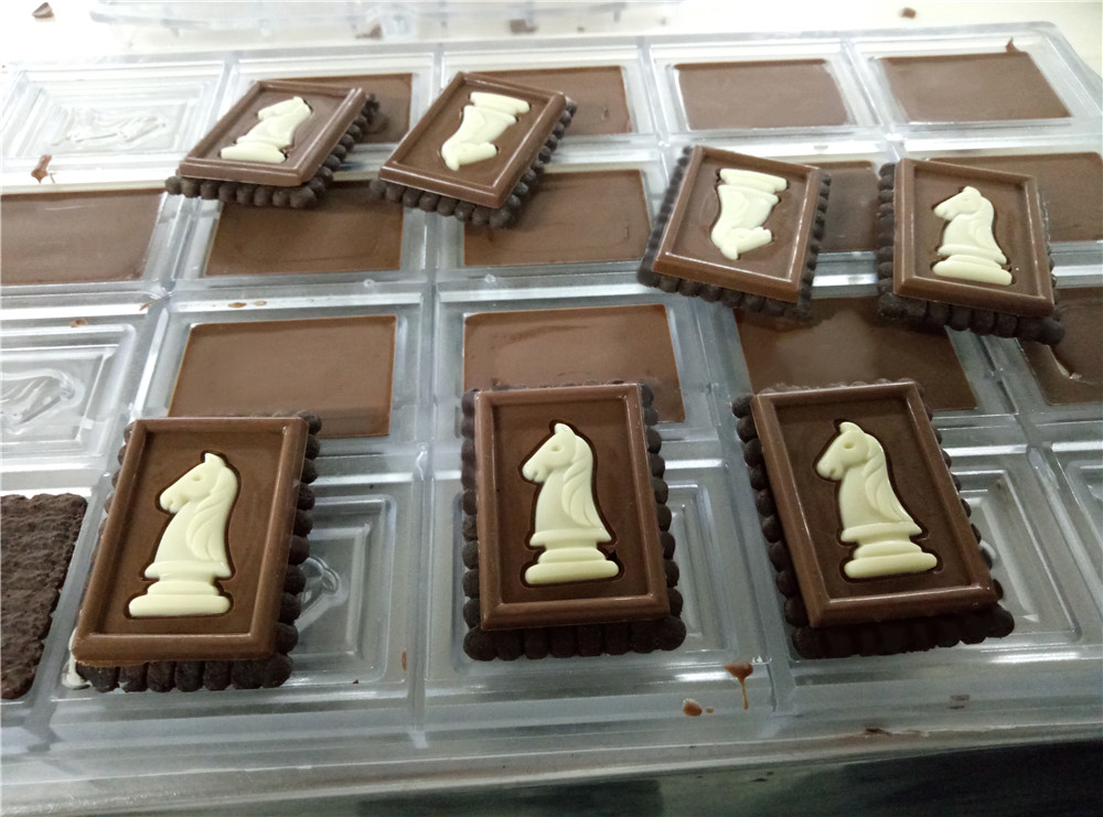 WAFER & other fillings chocolate shell molding line