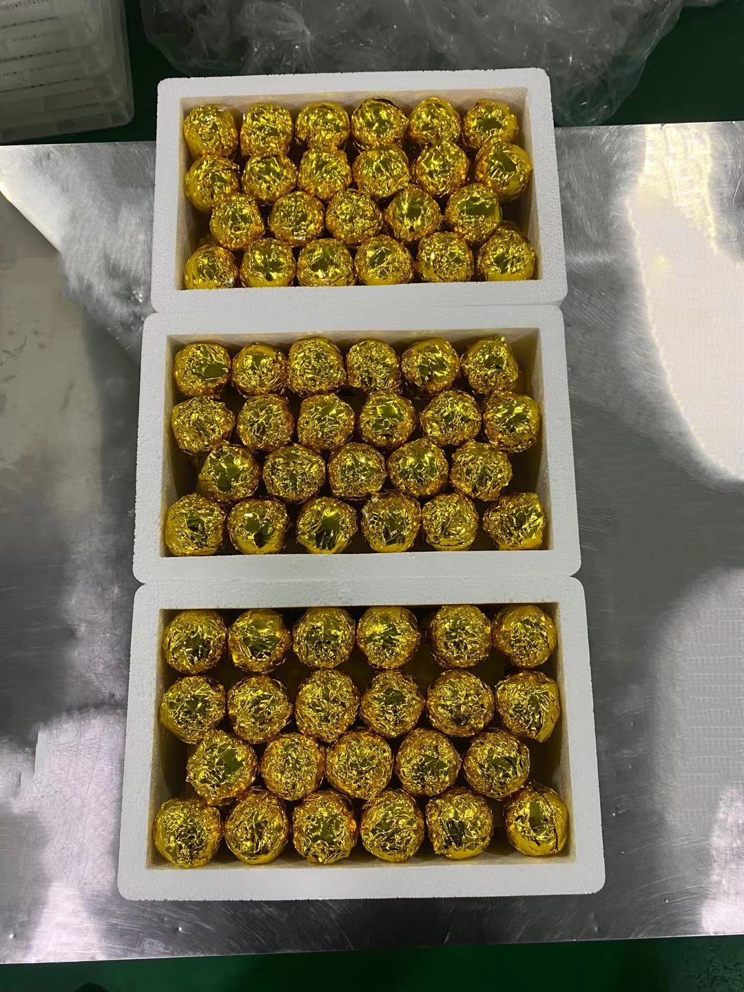 The hollow ball with marshmallow realize mass production.